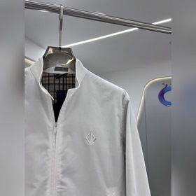Новая куртка Dior 26SS Эта укороченная