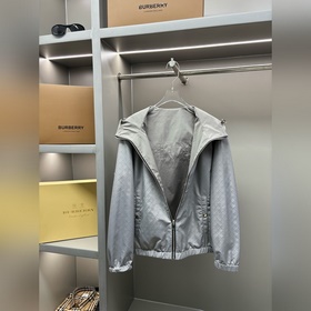 Двусторонняя куртка DIOR с вышитыми бу