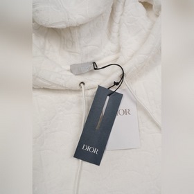 Классическая толстовка Dior： добавьте