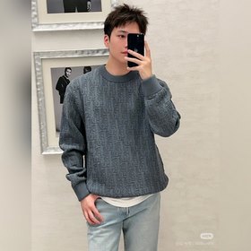 Dior Этот вязаный джемпер выглядит пот