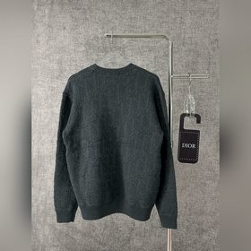 Dior Этот вязаный джемпер выглядит пот