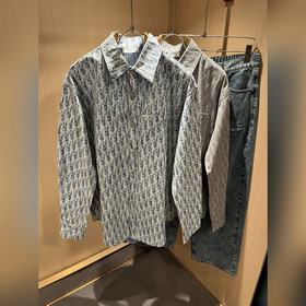 Новая модель унисекс-рубашки Dior осен