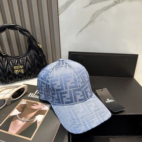 Винтажная бейсболка FENDI с монограммо