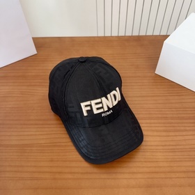 Кепка FENDI Vintage Print Baseball Cap