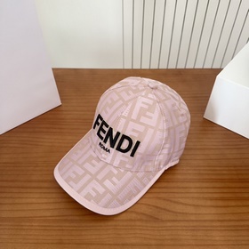 Кепка FENDI Vintage Print Baseball Cap