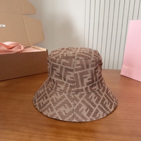 Винтажная шляпа-рыбацкая шапка FENDI с