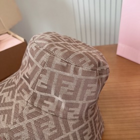 Винтажная шляпа-рыбацкая шапка FENDI с