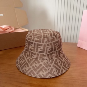 Винтажная шляпа-рыбацкая шапка FENDI с