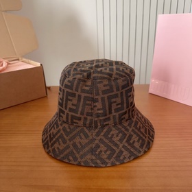 Винтажная шляпа-рыбацкая шапка FENDI с