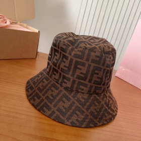 Винтажная шляпа-рыбацкая шапка FENDI с