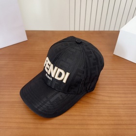 Кепка FENDI Vintage Print Baseball Cap