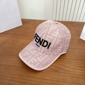 Кепка FENDI Vintage Print Baseball Cap