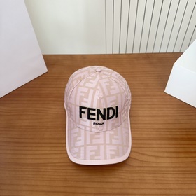 Кепка FENDI Vintage Print Baseball Cap