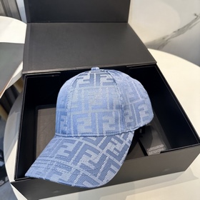 Винтажная бейсболка FENDI с монограммо