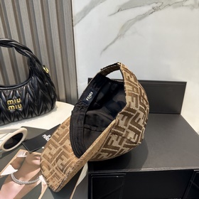 Винтажная бейсболка FENDI с монограммо