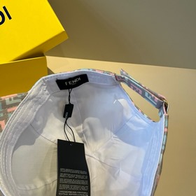 Кепка FENDI Vintage Print Baseball Cap