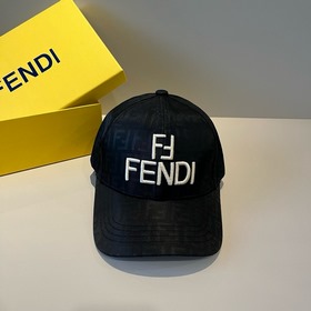 Кепка FENDI Vintage Print Baseball Cap