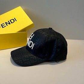 Кепка FENDI Vintage Print Baseball Cap