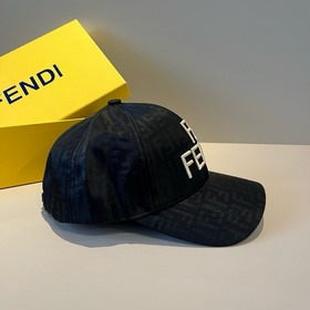 Кепка FENDI Vintage Print Baseball Cap