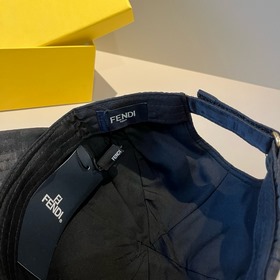 Кепка FENDI Vintage Print Baseball Cap