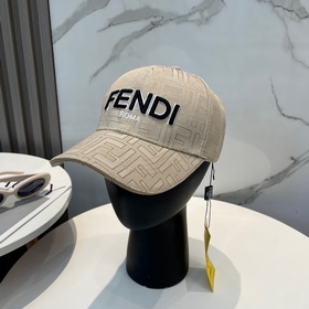 Кепка FENDI Vintage Print Baseball Cap