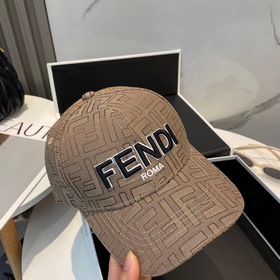 Кепка FENDI Vintage Print Baseball Cap