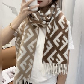 Классический кашемировый шарф Fendi с