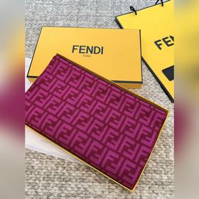 Новинка： самый популярный шарф Fendi э
