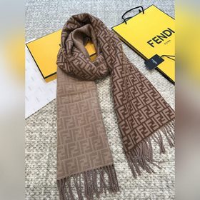 Новинка： самый популярный шарф Fendi э