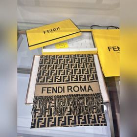 Новинка： самый популярный шарф Fendi э