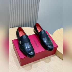 Лоферы Ferragamo Gancini с пряжкой Э