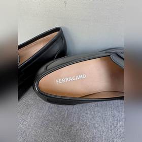 Оригинальные кожаные туфли Ferragamo з