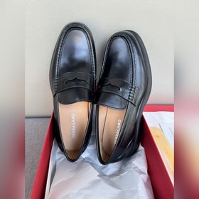 Оригинальные кожаные туфли Ferragamo з