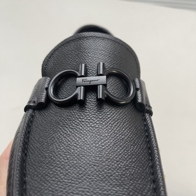 Новинка： мокасины Ferragamo с пряжкой 
