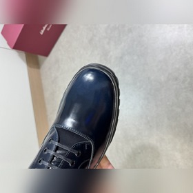 Ferragamo      - Высококачествен