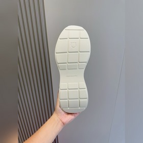 Низкие кроссовки Ferragamo Gancini Fly