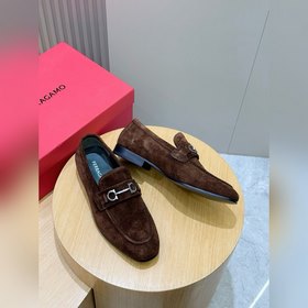 Лоферы Ferragamo Gancini с пряжкой и к