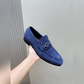 Лоферы Ferragamo Gancini с пряжкой и к