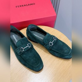 Лоферы Ferragamo Gancini с пряжкой и к