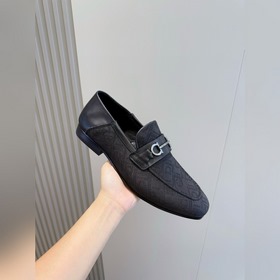 Лоферы Ferragamo Gancini с пряжкой и к