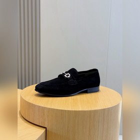 Лоферы Ferragamo Gancini с пряжкой и к