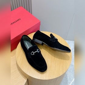 Лоферы Ferragamo Gancini с пряжкой и к