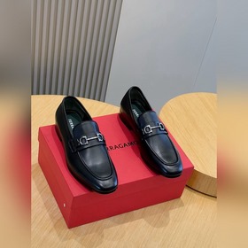 Лоферы Ferragamo Gancini с пряжкой и к