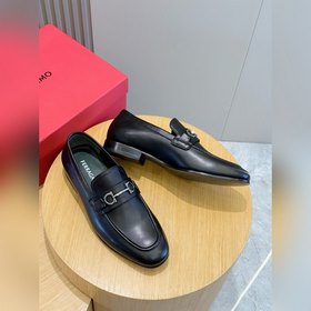 Лоферы Ferragamo Gancini с пряжкой и к