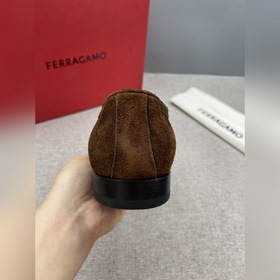 Лоферы Ferragamo Gancini с пряжкой и к