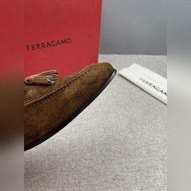 Лоферы Ferragamo Gancini с пряжкой и к