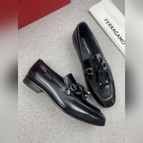 Лоферы Ferragamo Gancini с пряжкой и к