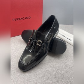Лоферы Ferragamo Gancini с пряжкой и к