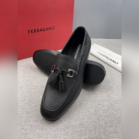 Лоферы Ferragamo Gancini с пряжкой и к