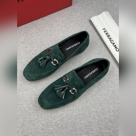 Лоферы Ferragamo Gancini с пряжкой и к